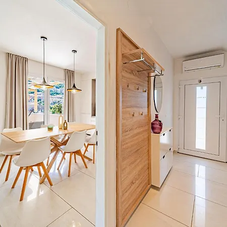 Amazing In With Private Swimming Pool, Be Inside Or Outside 度假居 Blato (Korcula)