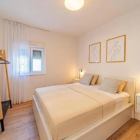 Amazing In With Private Swimming Pool, Be Inside Or Outside 度假居 *